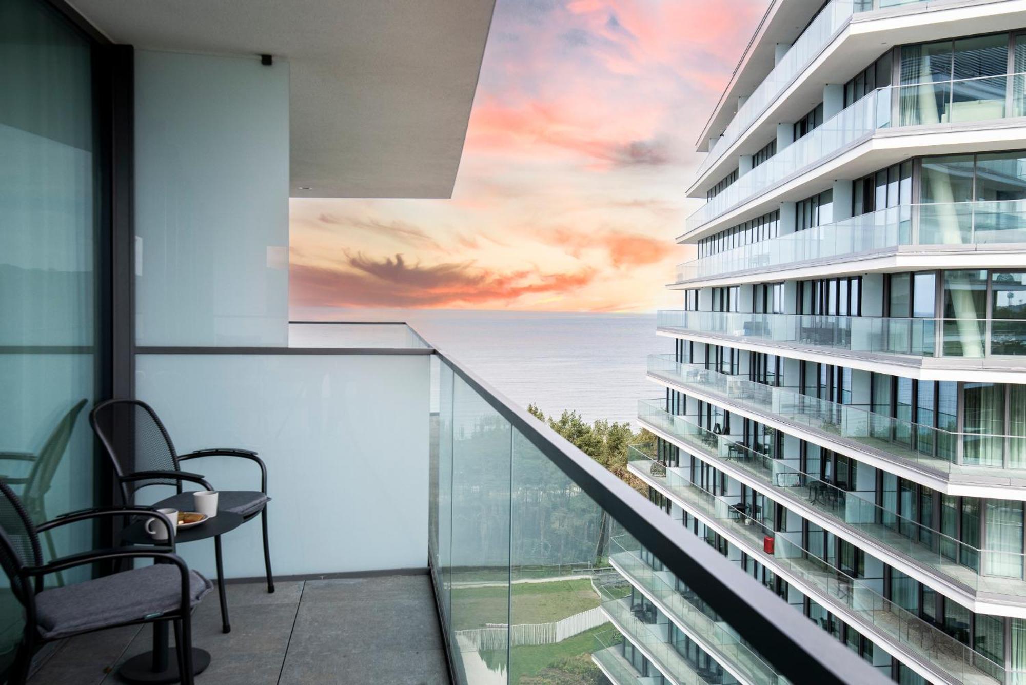 Wave Panorama 8Th Floor Sea View Daire Miedzyzdroje Dış mekan fotoğraf