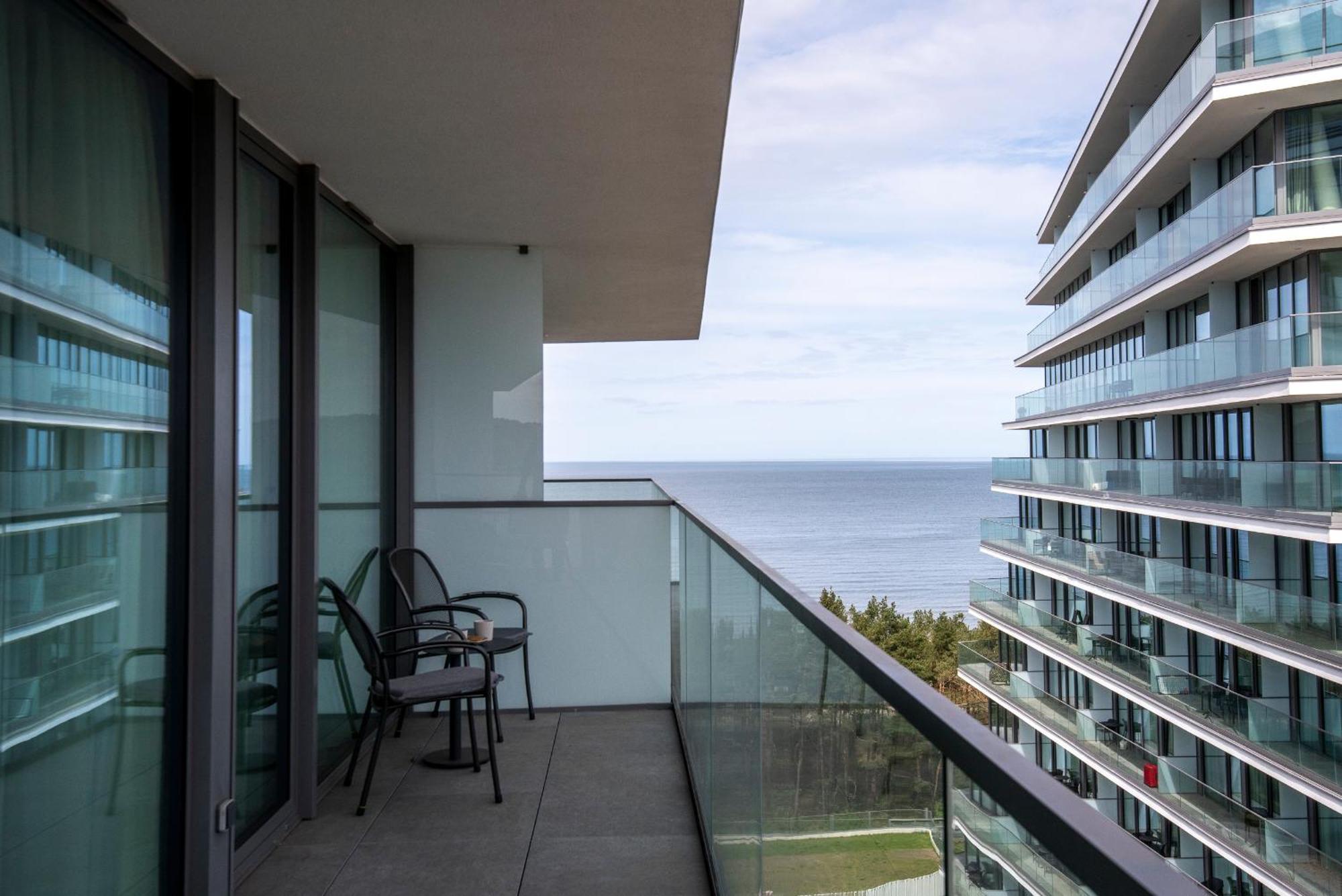 Wave Panorama 8Th Floor Sea View Daire Miedzyzdroje Dış mekan fotoğraf